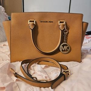 Michael Kors Large Selma Satchel